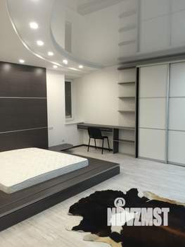 Коттедж 450м², 3-этажный, участок 7 сот.  