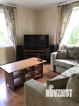 Коттедж 329м², 3-этажный, участок 13 сот.  