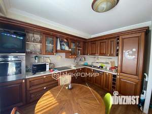 Коттедж 469м², 4-этажный, участок 30 сот.  