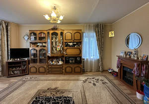 Дом 260м², 2-этажный, участок 14 сот.  
