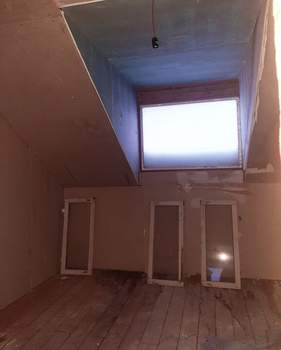 Дом 211м², 2-этажный, участок 9 сот.  