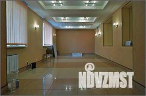 Дом 1010м&sup2;, 3-этажный, участок 10 сот.  