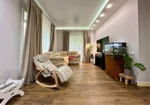 Дом 150м², 2-этажный, участок 6 сот.  
