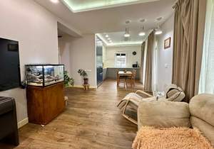 Дом 150м², 2-этажный, участок 6 сот.  