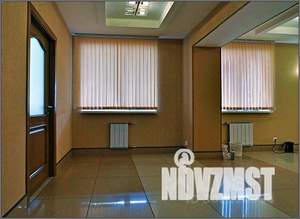 Дом 1010м&sup2;, 3-этажный, участок 10 сот.  