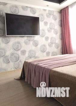 2-к квартира, посуточно, 45м2, 1/1 этаж