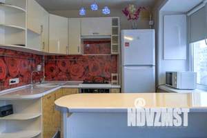 2-к квартира, посуточно, 44м2, 5/5 этаж