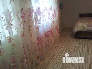 2-к квартира, посуточно, 65м2, 1/4 этаж