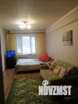 1-к квартира, посуточно, 32м2, 1/9 этаж