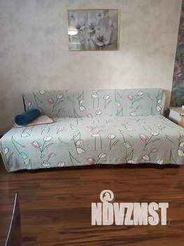 Студия квартира, посуточно, 32м2, 1/5 этаж