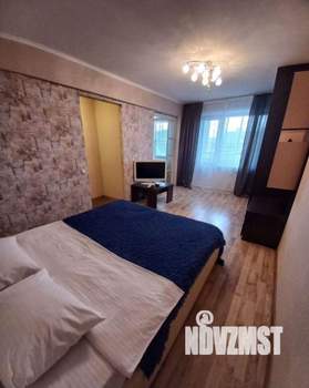 1-к квартира, посуточно, 38м2, 6/9 этаж