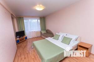 1-к квартира, посуточно, 36м2, 1/1 этаж