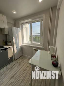 1-к квартира, посуточно, 32м2, 6/9 этаж