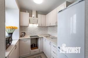 2-к квартира, посуточно, 45м2, 1/4 этаж