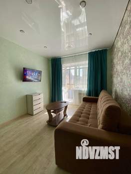 1-к квартира, посуточно, 35м2, 3/6 этаж