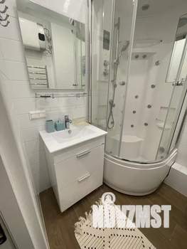 Студия квартира, посуточно, 41м2, 6/11 этаж