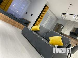 Студия квартира, посуточно, 40м2, 4/9 этаж