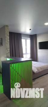 Студия квартира, посуточно, 38м2, 2/9 этаж