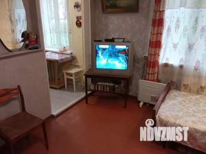 1-к квартира, посуточно, 30м2, 1/2 этаж