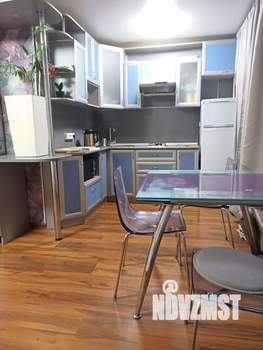 Студия квартира, посуточно, 32м2, 1/5 этаж