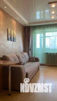 2-к квартира, посуточно, 52м2, 1/1 этаж