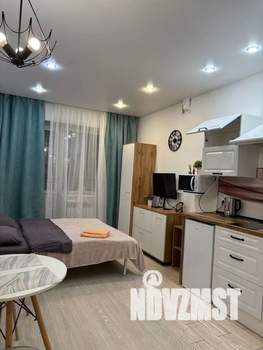 Студия квартира, посуточно, 25м2, 1/4 этаж