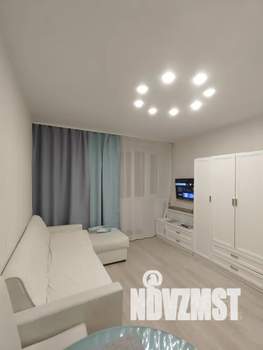 1-к квартира, посуточно, 35м2, 4/9 этаж