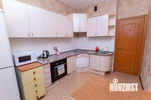 3-к квартира, посуточно, 64м2, 1/1 этаж