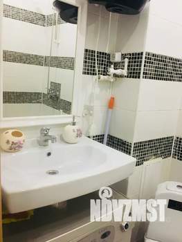 Студия квартира, посуточно, 22м2, 1/10 этаж