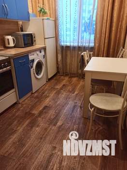 2-к квартира, посуточно, 38м2, 6/9 этаж