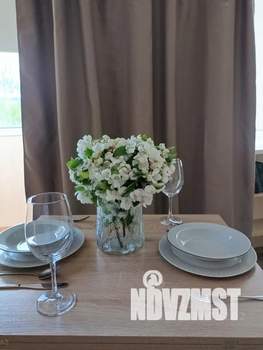 Студия квартира, посуточно, 43м2, 4/5 этаж