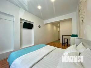 Студия квартира, посуточно, 30м2, 1/5 этаж