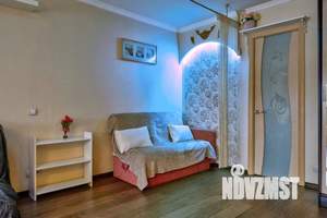 1-к квартира, посуточно, 44м2, 1/1 этаж