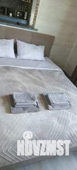 Студия квартира, посуточно, 38м2, 2/9 этаж