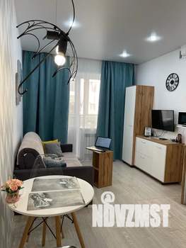 Студия квартира, посуточно, 25м2, 1/4 этаж