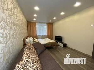 1-к квартира, посуточно, 30м2, 1/9 этаж