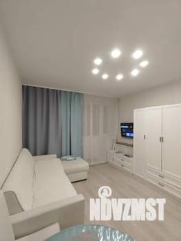 1-к квартира, посуточно, 35м2, 4/9 этаж