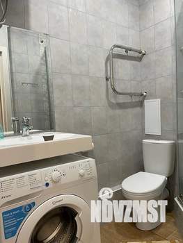 Студия квартира, посуточно, 25м2, 1/4 этаж