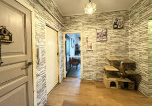 4-к квартира, вторичка, 80м2, 1/9 этаж