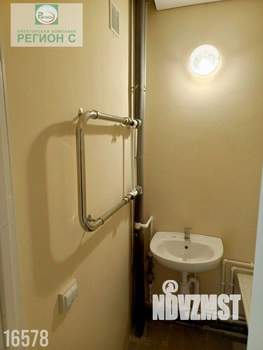 2-к квартира, вторичка, 42м2, 1/4 этаж