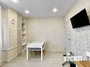 2-к квартира, вторичка, 56м2, 1/9 этаж