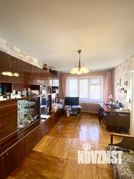 2-к квартира, вторичка, 42м2, 1/9 этаж