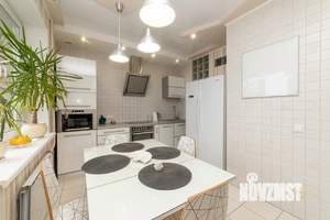 4-к квартира, вторичка, 88м2, 8/17 этаж