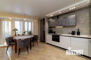 2-к квартира, вторичка, 80м2, 3/9 этаж