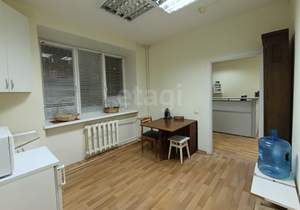 4-к квартира, вторичка, 173м2, 1/4 этаж