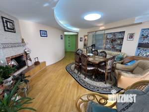 3-к квартира, вторичка, 113м2, 9/9 этаж