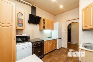 3-к квартира, вторичка, 74м2, 2/2 этаж