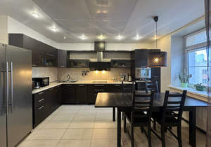 3-к квартира, вторичка, 98м2, 8/9 этаж