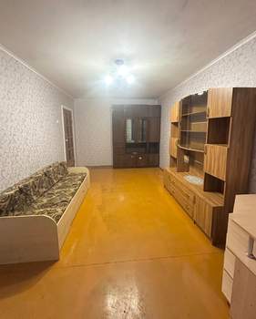 2-к квартира, вторичка, 45м2, 1/5 этаж