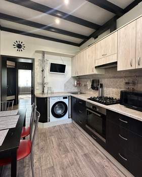 3-к квартира, вторичка, 66м2, 1/2 этаж